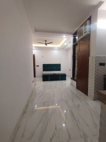 Building Lobby in 1 RK Builder Floor at Saket – for Rent