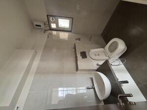 Team Area in 2 BHK Apartment at Shapoorji Pallonji BKC 28, Bandra East – for Rent