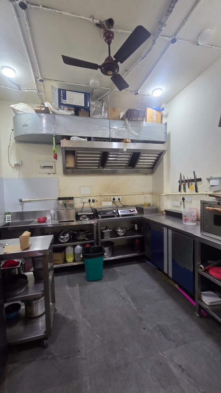 Kitchen, andheri west Commercial Shop 250 Sq.Ft. In Andheri West Mumbai 9993564