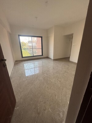 Room in 2 BHK Apartment at Santacruz West – for Rent