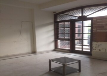 Room in 3 BHK Builder Floor at East Patel Nagar – for Rent