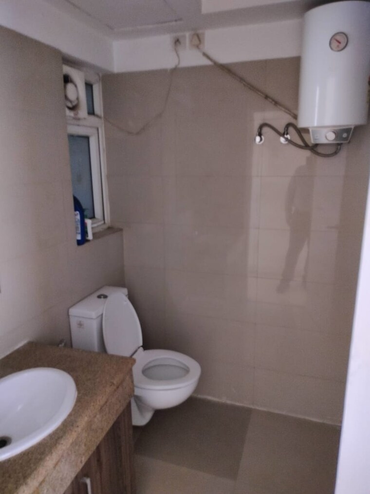 Bathroom, bestech-park-view-altura 4 Bedroom 2800 Sq.Ft. Apartment In Sector 79 Gurgaon 9993640
