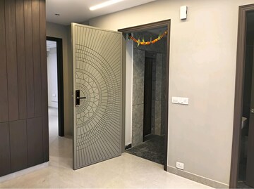 Building Lobby in 3 BHK Apartment at CS Roseate 63, Sector 63a – for Rent