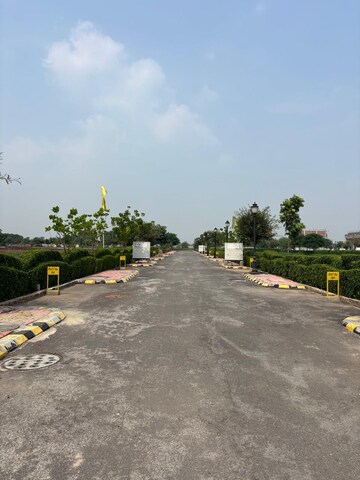  Plot For Sale in BPTP Parkland Pride, Sector 77