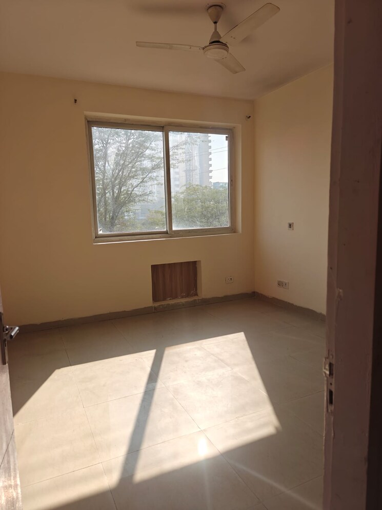 Room, tulip-violet 3 Bedroom 1578 Sq.Ft. Apartment In Sector 69 Gurgaon 10000449