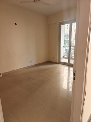 Room in 3 BHK Apartment at Tulip Violet, Sector 69 – for Rent