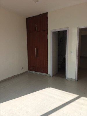 Room in 3 BHK Apartment at Tulip Violet, Sector 69 – for Rent