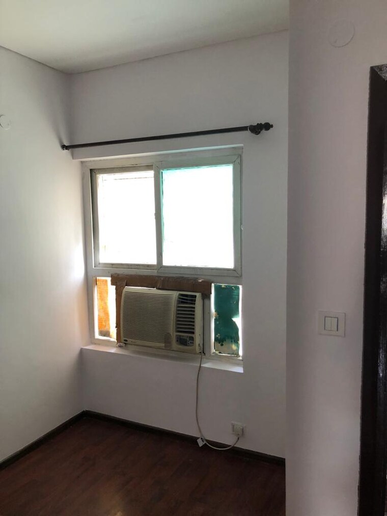 Room, sector 89 3 Bedroom 180 Sq.Yd. Builder Floor In Sector 89 Faridabad 10003307