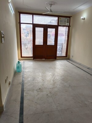 Room in 2 BHK Builder Floor at Malviya Nagar – for Rent