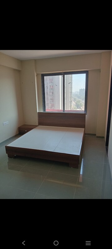 Room in 3 BHK Apartment at Shilp Serene, Shilaj – for Rent