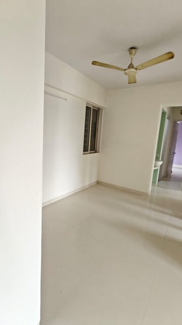Room in 3 BHK Apartment at A And O F Residences Malad, Malad East – for Sale