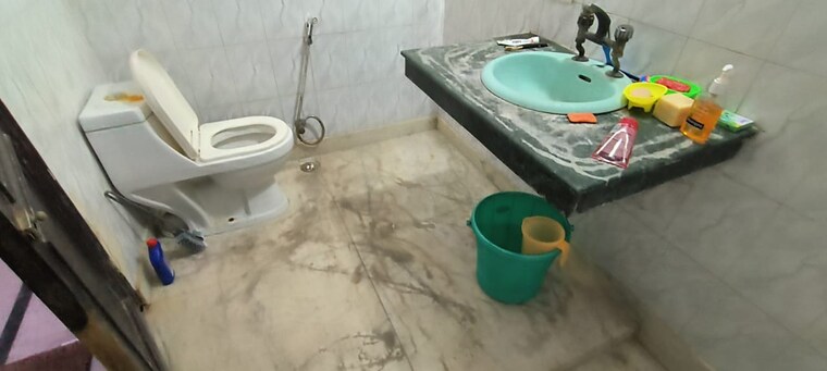 Bathroom, rwa-apartments-sector-41 2 Bedroom 2000 Sq.Ft. Independent House In Sector 41 Noida 10003735