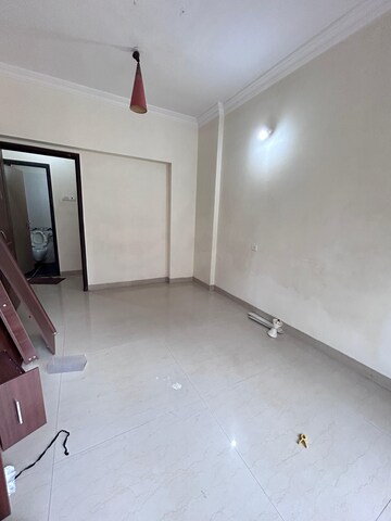 Room in 2 BHK Apartment at K Raheja Heights, Malad East – for Rent