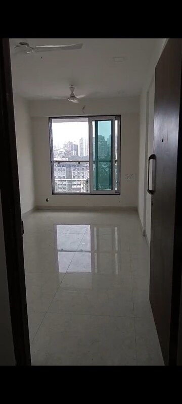 2 BHK Apartment For Sale in Triumph Swastik, Malad West