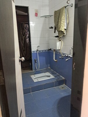 Bathroom in 2 BHK Apartment at Ashok Nagar Complex Ashok Nagar, Ashok Nagar – for Rent