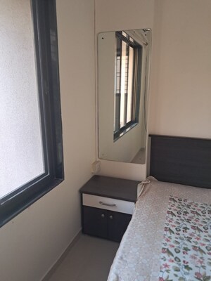 Room in 2 BHK Apartment at Ashok Nagar Complex Ashok Nagar, Ashok Nagar – for Rent