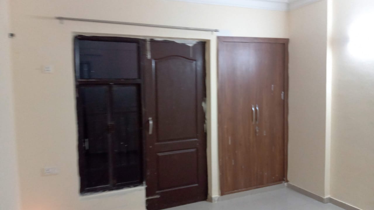 2 BHK Apartment For Sale in Gulmohur Garden