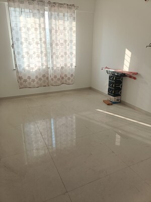 Room in 2 BHK Apartment at Siddh Amara, Bavdhan – for Rent