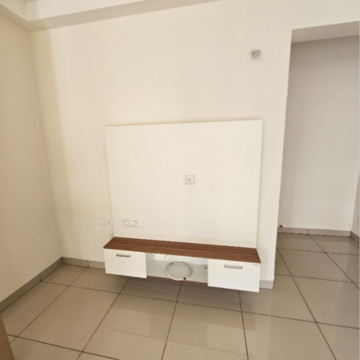 Bathroom in 2.5 BHK Apartment at Prestige Royale Gardens, Avalahalli – for Rent