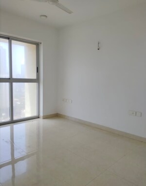 Room in 2 BHK Apartment at Piramal Mahalaxmi, Mahalaxmi – for Rent