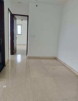 Room in 2 BHK Apartment at Piramal Mahalaxmi, Mahalaxmi – for Rent