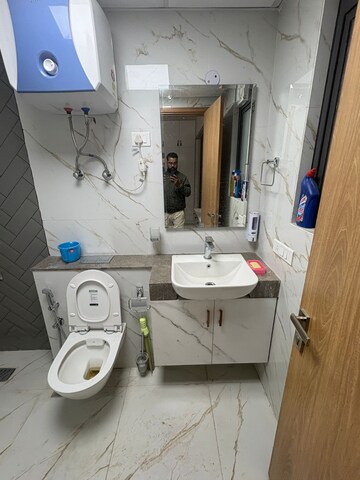 Master Bedroom in 3.5 BHK Apartment at M3M Heights, Sector 65 – for Rent