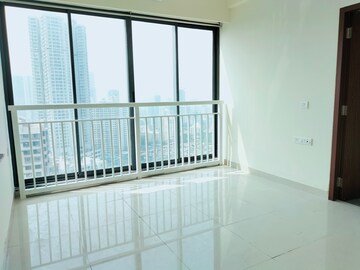 Room in 2 BHK Apartment at Dynamix Divum, Malad East – for Rent