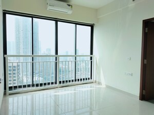 Room in 2 BHK Apartment at Dynamix Divum, Malad East – for Rent