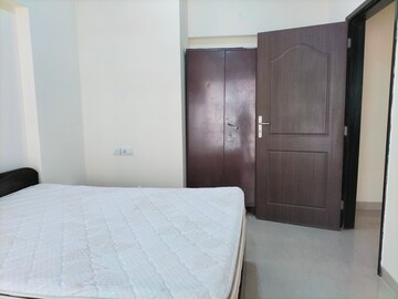 Room in 1 BHK Apartment at K Raheja Raheja Residency, Malad East – for Rent