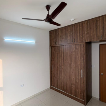 Room in 3 BHK Apartment at Prestige Royale Gardens, Avalahalli – for Sale