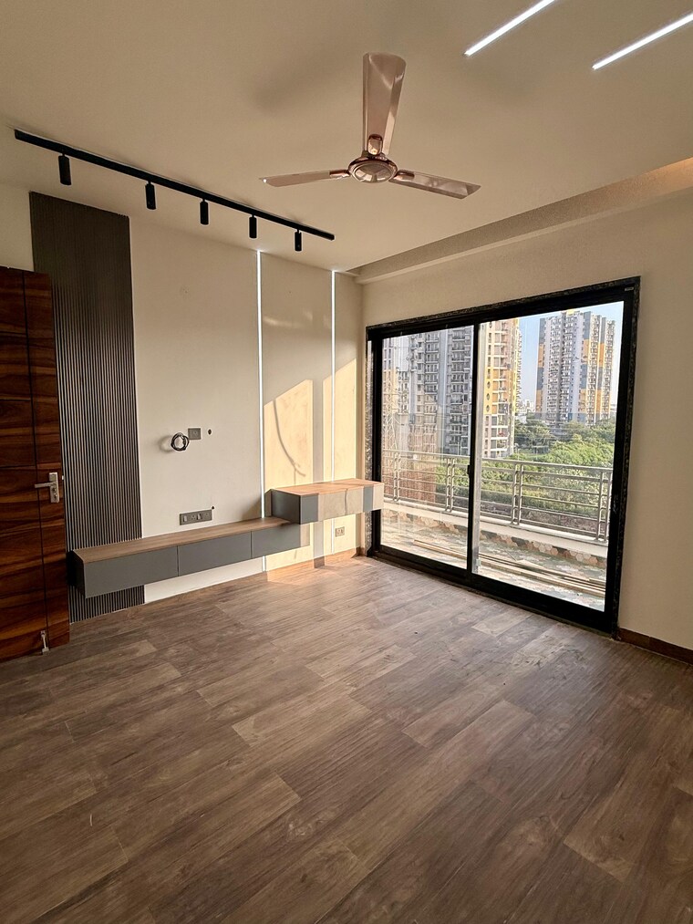 Room, sector 48 5 Bedroom 502 Sq.Yd. Builder Floor In Sector 48 Gurgaon 10003967