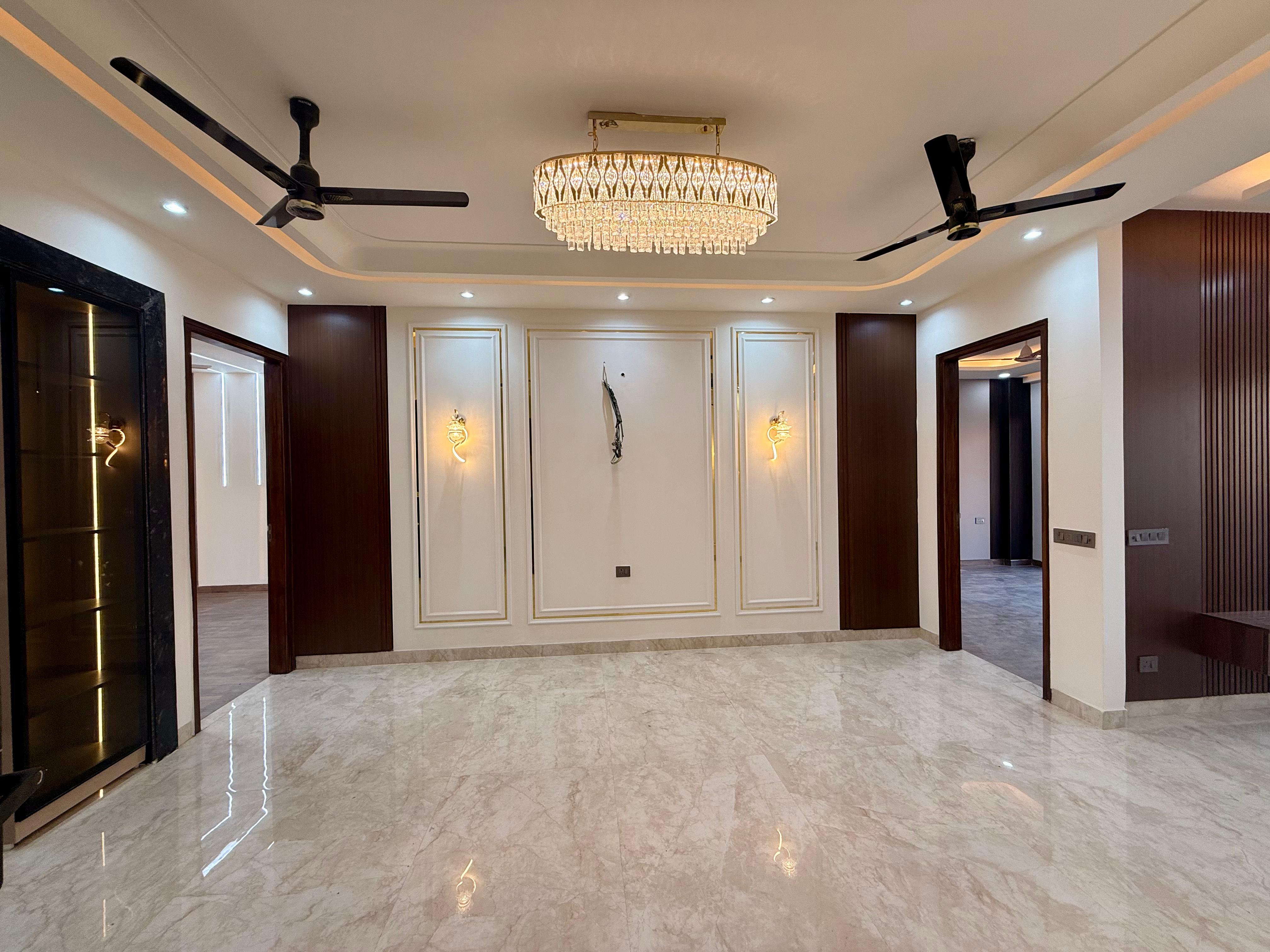 5 BHK + Pooja Room,Servant Room,Study Room,Extra Room Builder Floor For Sale in Sector 48