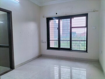 Room in 2 BHK Apartment at Raheja Heights Phase 2, Goregaon East – for Rent