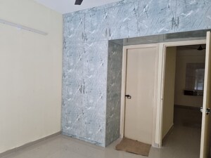 Room in 2 BHK Apartment at Pyramid Elite, Sector 86 – for Rent