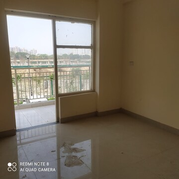 Room in 3 BHK Apartment at Adore Happy Homes Grand, Sector 85 – for Sale