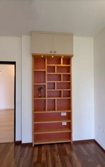 Furnished Amenities in 3 BHK Apartment at Microtek Greenburg, Sector 86 – for Rent