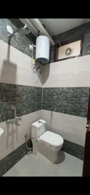 Bathroom in 1 RK Builder Floor at RWA Residential Society, Sector 40 – for Rent