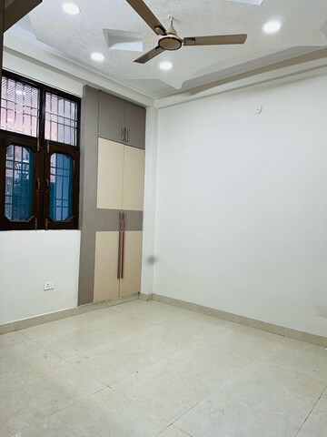 3 BHK Apartment For Sale in RWA Gyan Khand 3, Indrapuram