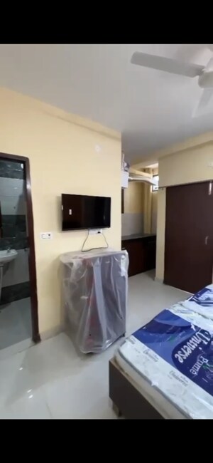 Team Area in 1 RK Builder Floor at RWA Residential Society, Sector 40 – for Rent