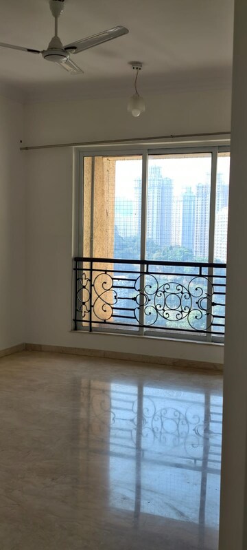 Room in 3 BHK Apartment at Hiranandani Gardens Eldora, Powai – for Rent