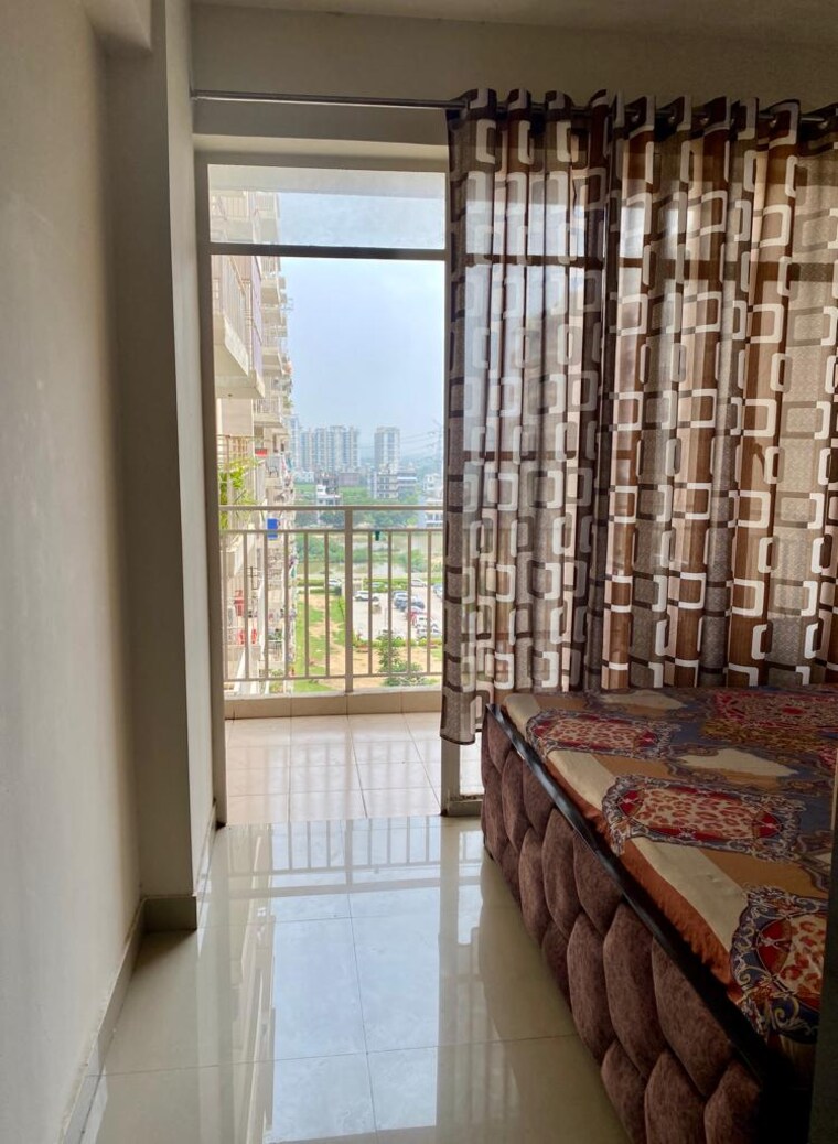 Balcony, suncity-avenue-102 2 Bedroom 700 Sq.Ft. Apartment In Sector 102 Gurgaon 10004274