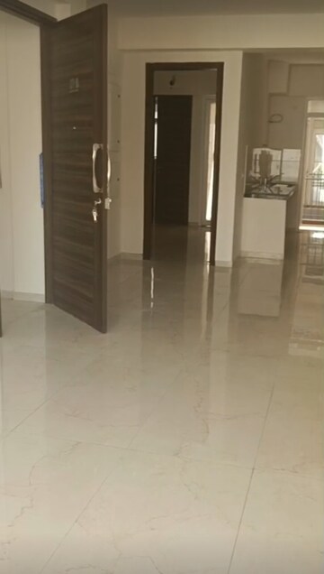 Building Lobby in 3.5 BHK Builder Floor at Smart World Gems, Sector 89 – for Rent