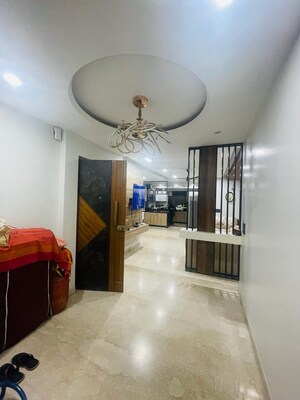 Room in 5 BHK Villa at Sushant Lok 2, Sector 57 – for Sale