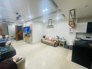Living Room in 5 BHK Villa at Sushant Lok 2, Sector 57 – for Sale