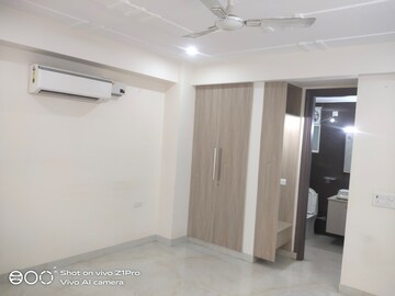 Bedroom in 3 BHK Builder Floor at Sector 57 – for Rent