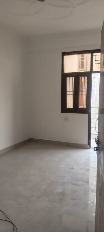 Room in 2 BHK Builder Floor at Green Avenue, Sector 89 – for Sale