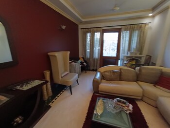 2 BHK Builder Floor for Sale in Green Park, Delhi
