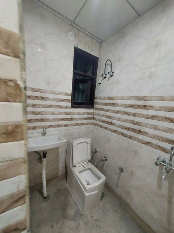 1.5 BHK Builder Floor for Rent in New Ashok Nagar, Delhi