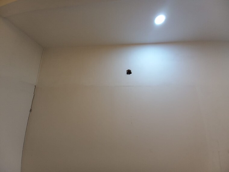 Room, uday park 2 Bedroom 217 Sq.Yd. Builder Floor In Uday Park Delhi 10014387