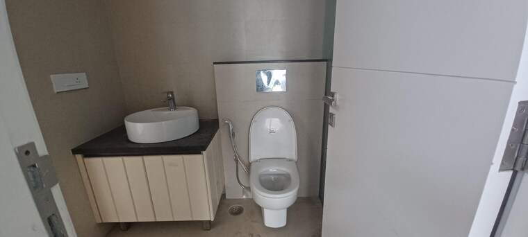 Bathroom, signature-global-city-63a 3 Bedroom 1350 Sq.Ft. Apartment In Sector 63a Gurgaon 10015538